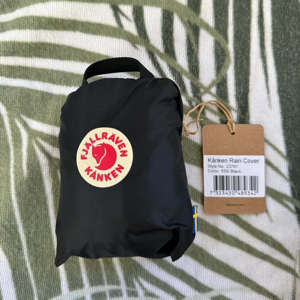 Fjallraven Kanken Laptop Bag 17” in Forest Green - Picture 6 of 13